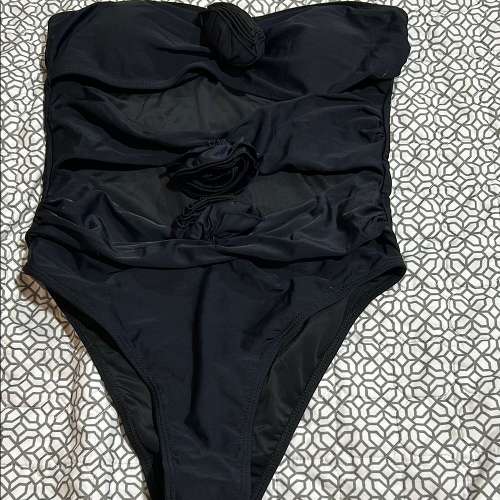 🔥Black Strapless Swimsuit